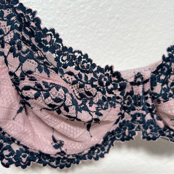 WACOAL EMBRACE LACE UNDERWIRE FLORAL UNLINED 34D BRA - Picture 2 of 5